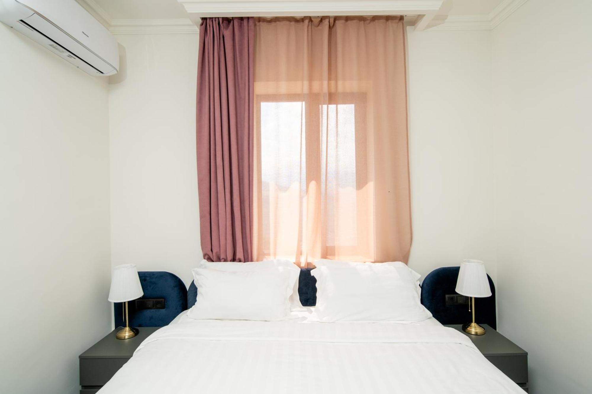 Kefilyan Family Hotel Sanain Buitenkant foto