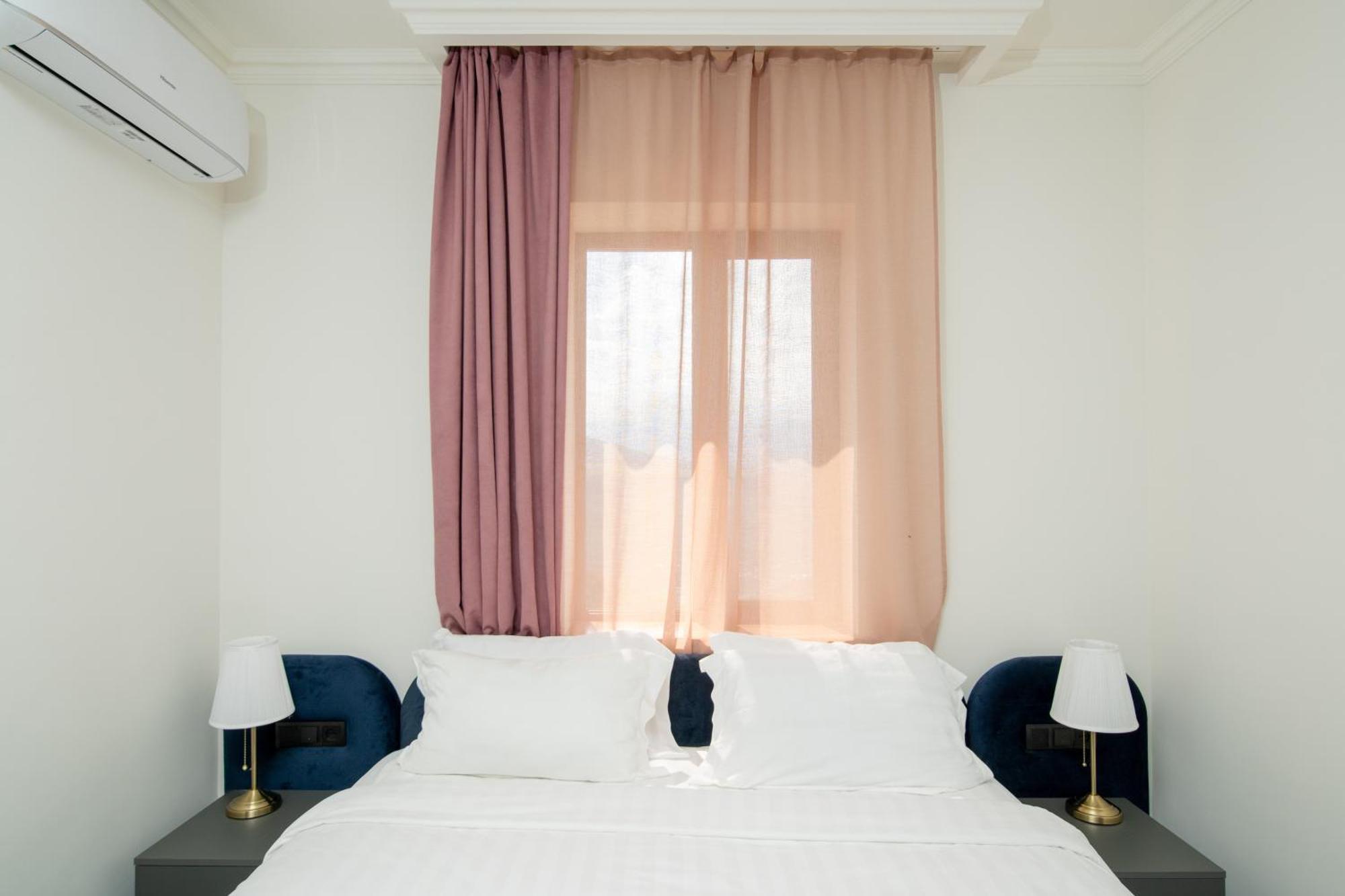 Kefilyan Family Hotel Sanain Buitenkant foto