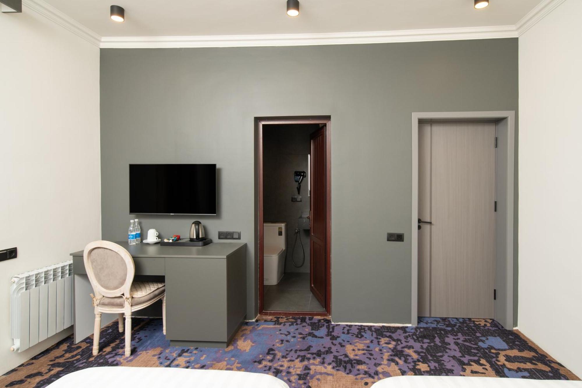 Kefilyan Family Hotel Sanain Buitenkant foto